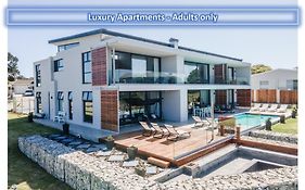 Hilltop Bayview Luxury Apartments